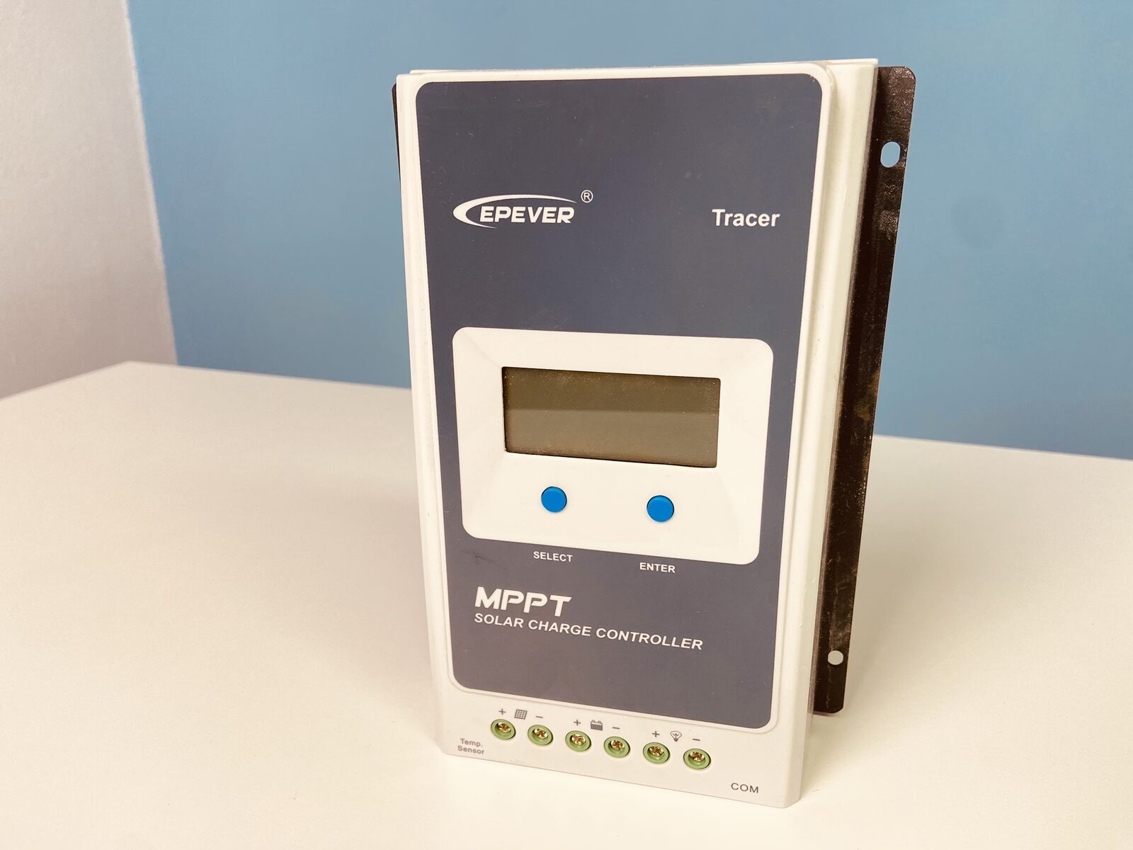 Regulator solarny MPPT EPEVER Tracer2210AN, 20 A, 12/24 V