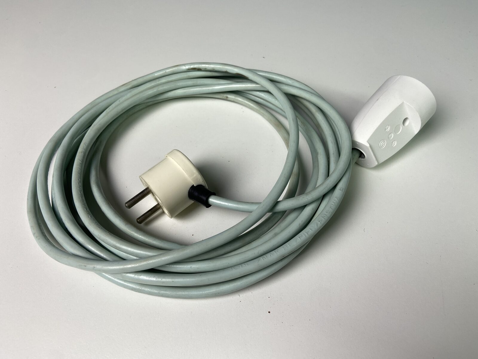 Kabel przedłużający z wtyczką i gniazdem